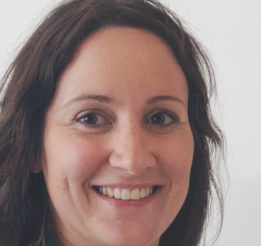 Ritratto professionale della stilista esperta Valentina Corsetti